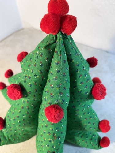Vintage 3D Stuffed Fabric Christmas Tree Green Handmade Small Table Decor - Picture 2 of 4