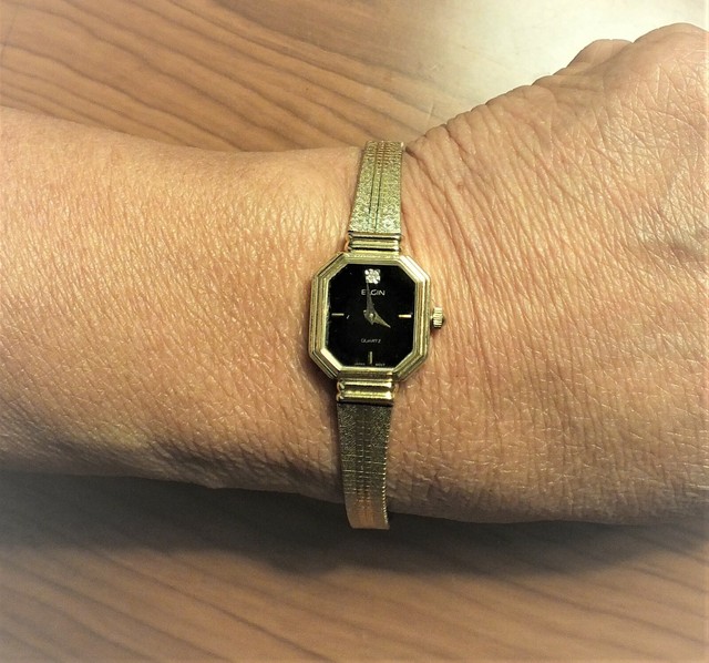 Vintage Elgin Quartz Gold Tone Ladies WristWatch, Japan Movt 1 Jewel