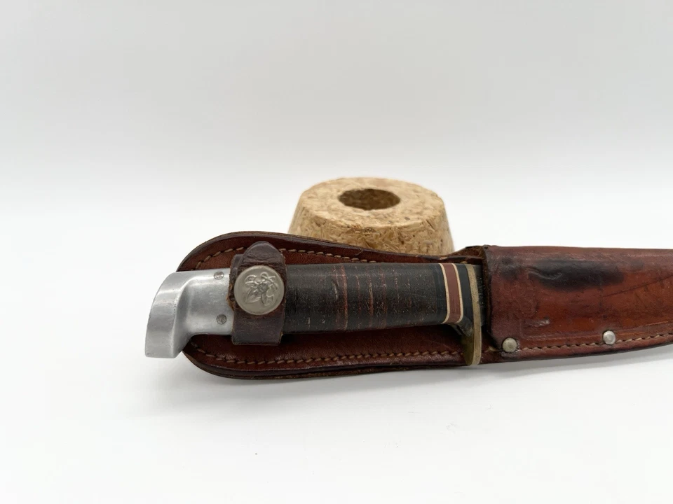 Cuchillo de hoja fija oficial Boy Scout vintage años 50 BSA Camillus funda EE. UU. Foto 3 de 4