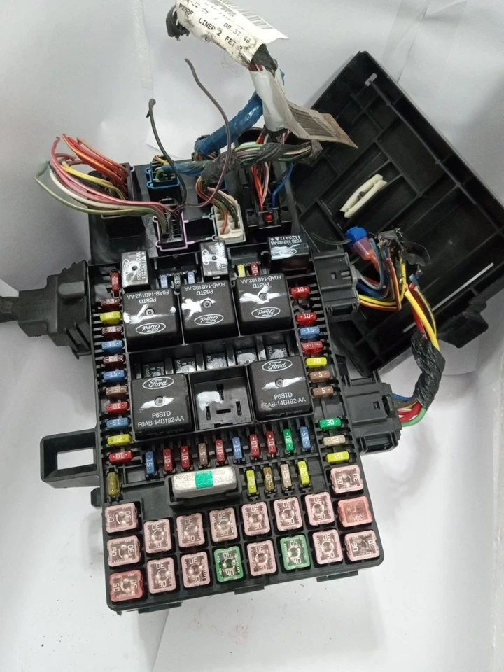 PN 5L1T-14A067-BC 2005-2006 FORD EXPEDITION LINCOLN NAVEGADOR CAJA DE FUSIBLES RELÉ OEM Foto 4 de 4