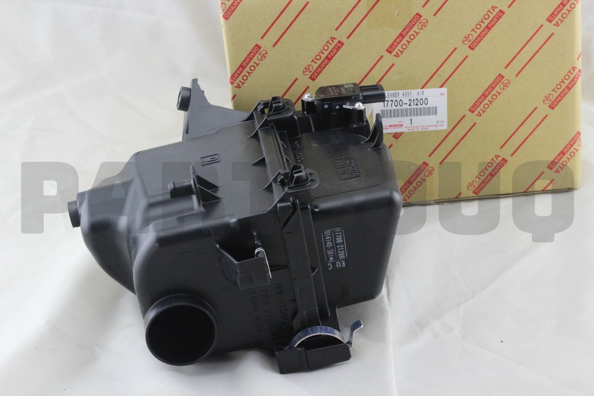 TOYOTA (トヨタ) 純正部品 エア クリーナASSY 品番17700-54200 トヨタ TOYOTA (トヨタ) 純正部品 エア クリーナASSY 品番17700-54200 トヨタ