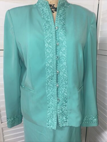 John Meyer Women’s 2 Piece Set Suit Jacket Skirt Sz 14 Green Pearl Rhinestone - Picture 2 of 13