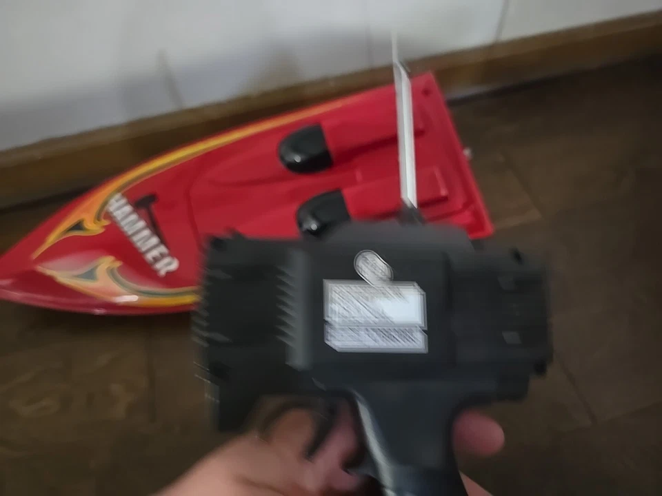 Aquacraft Hammer Rc Boat Red - Untested - For Parts/repair  - Image 4 of 4