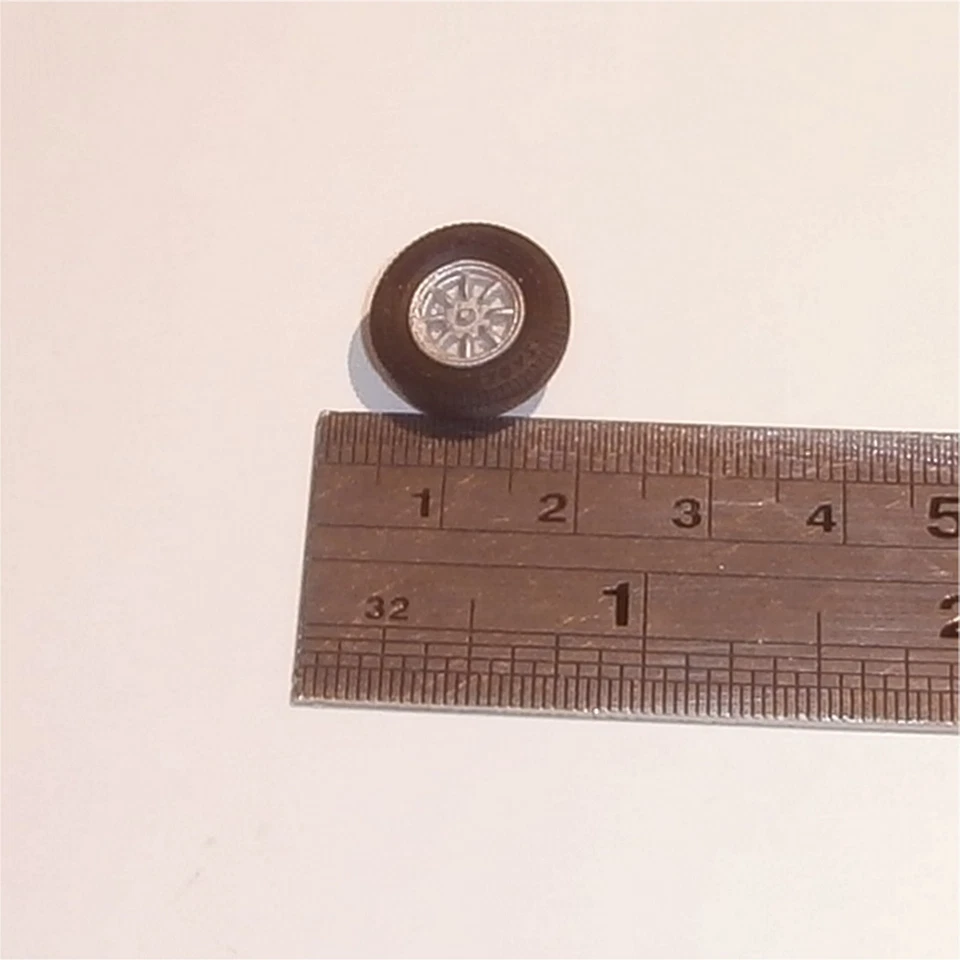 Corgi Toys 302 Hillman Hunter Golden Jacks Set of 4 Wheels & Tyres - Image 3 of 4