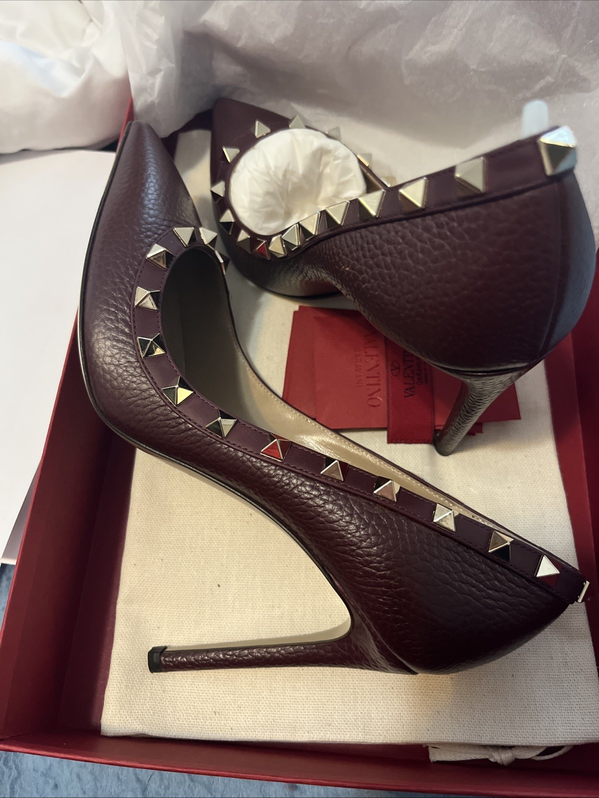 New Valentino Garavani Women's Rockstud Leather Point Toe Pump  Size 37 (EU) thumbnail 8