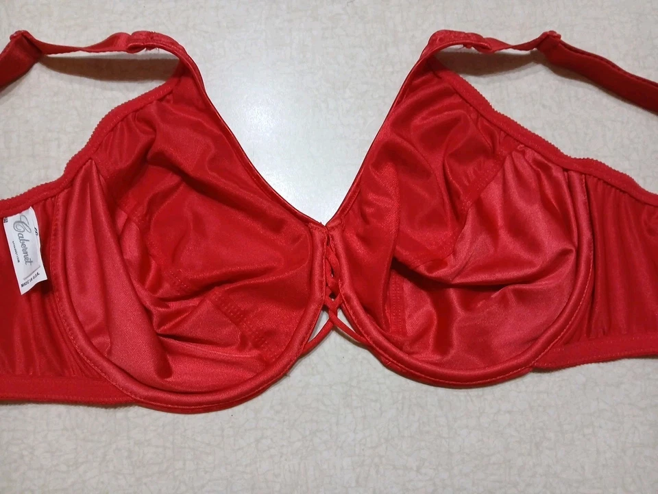 Sujetador Cabernet 34DD rojo sin forro con aros Foto 3 de 4