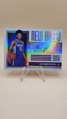 De Aaron Fox 2017-18 Panini Status New Breed Rookie Auto NB-DAF   
