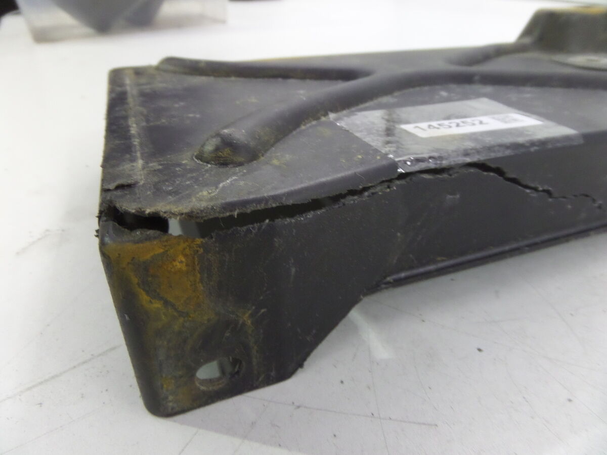 blæk Ligegyldighed Forvirrede BMW 318i Rear Trunk Located Battery Tray E30 85-91 OEM Cracked | eBay