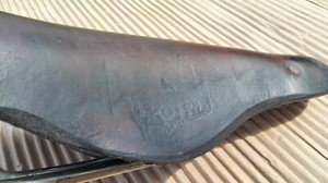 Selle Vélo Course Ancienne Peugeot Sport – Cuir – Randonneuse – Vintage 1940-1960