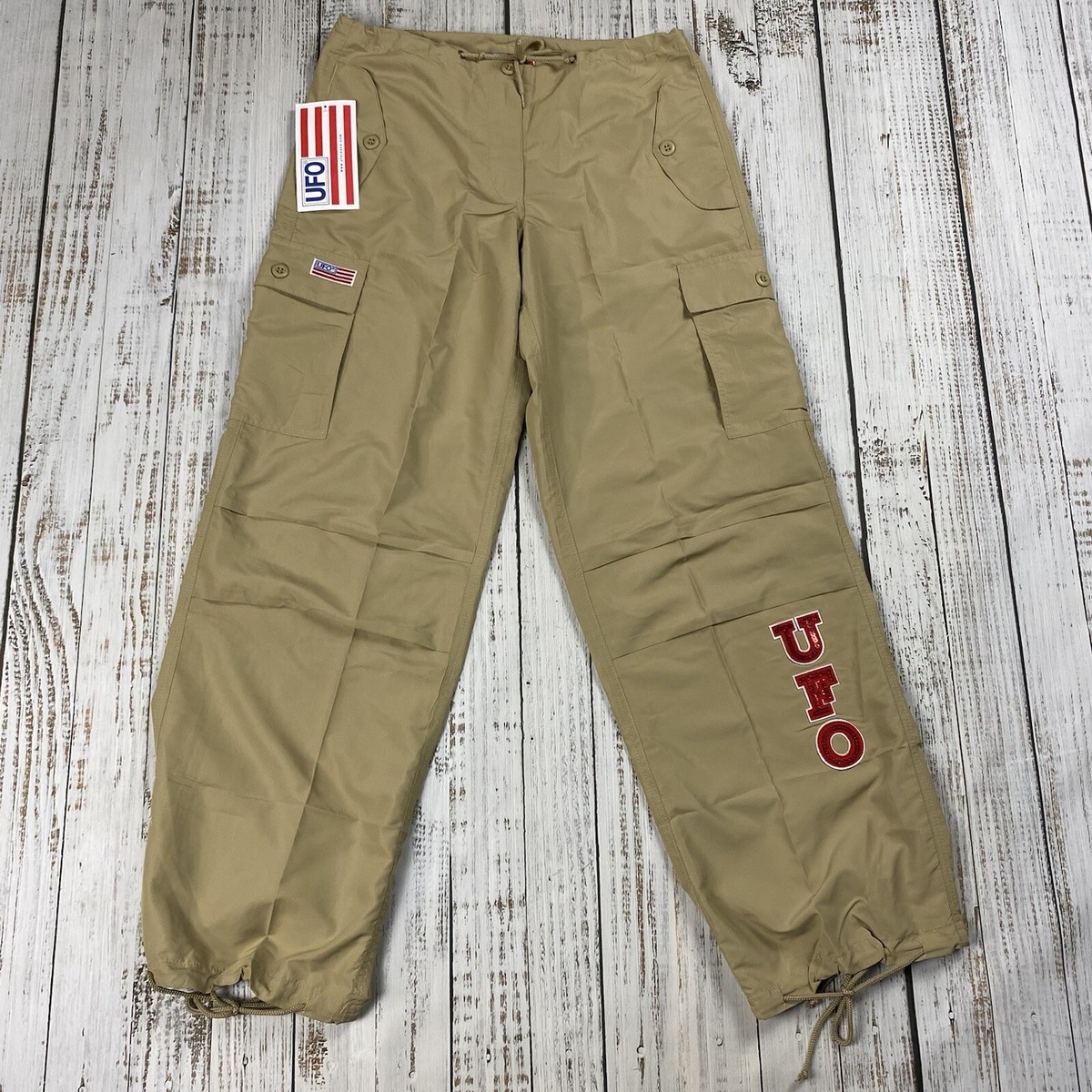 NWT VINTAGE 90S UFO SPELLOUT PARACHUTE RAVE BAGGY CARGO NWT VINTAGE 90S UFO SPELLOUT PARACHUTE RAVE BAGGY CARGO