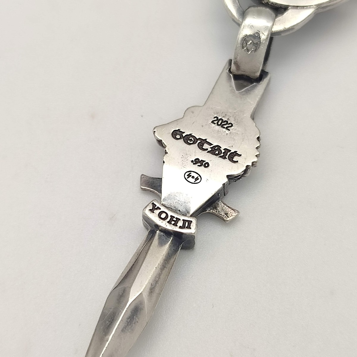 定価20万 ヨウジSILVER OVAL WOLF DAGGER PENDANT 定価20万 ヨウジSILVER OVAL WOLF DAGGER PENDANT