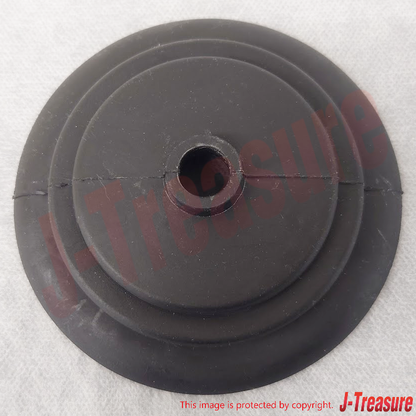 NISSAN DATSUN SUNNY 1200 B120 Genuine Rubber Control Lever Boot