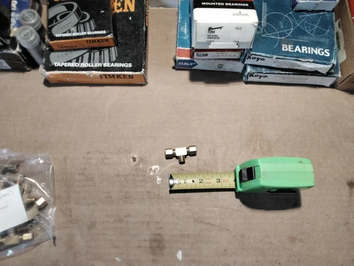 1/4" Tube OD Compression x 1/8" Male NPT. Center Branch Tee. HVAC Air. *Cheap*