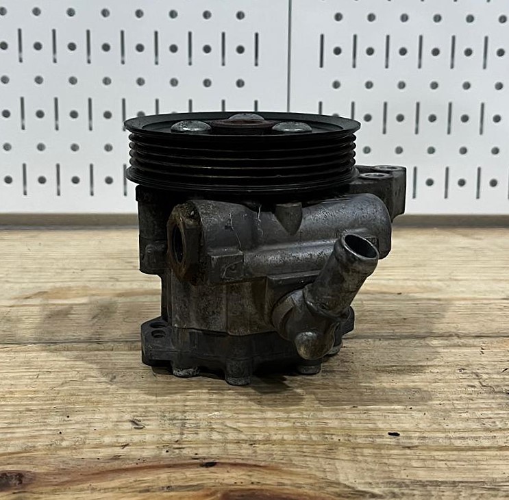 2002 - 2012 Rolls Royce Phantom Power Steering Pump - 32 41 6 763 576