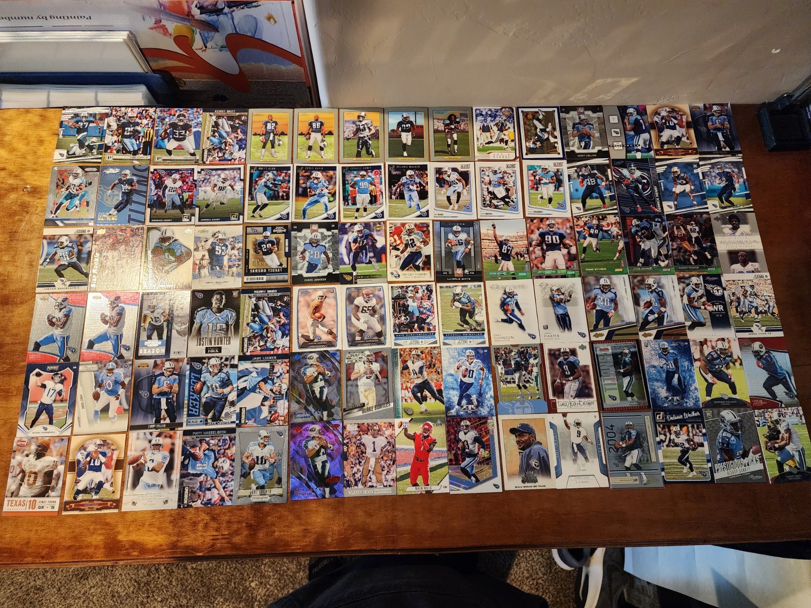 Tennessee Titans Football Team,  90 Trading Card Lot