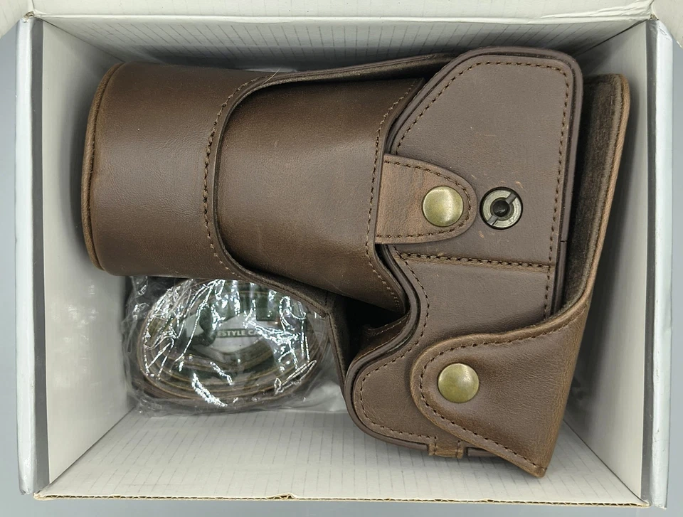 Estuche y correa de cuero para cámara Mega Gear Top Grain Ever Ready (marrón oscuro) Foto 3 de 4