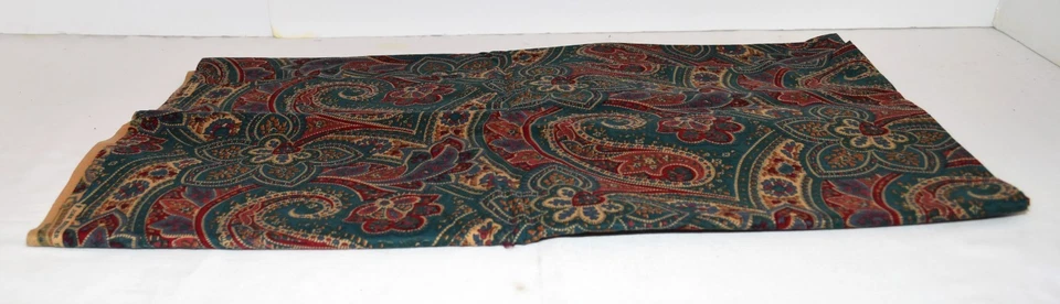 Vintage Joan Kessler for Concord Fabrics Green Red Paisley Fabric 44" x 2 Yd 22" - Image 4 of 4