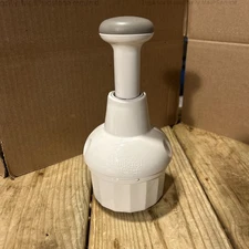 The Pampered Chef FOOD CHOPPER # 2585 Handle w/ Blade & Guard