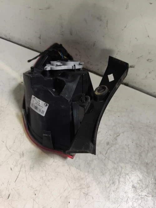 Feu arriere principal droit (feux) ALFA ROMEO GIULIETTA 2 PHASE 3 0000050513612 - Photo 3/4