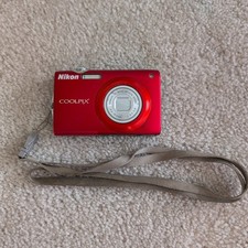 Nikon Coolpix S205 12.0MP Digital Camera Red PARTS Only Lens error Powers Up