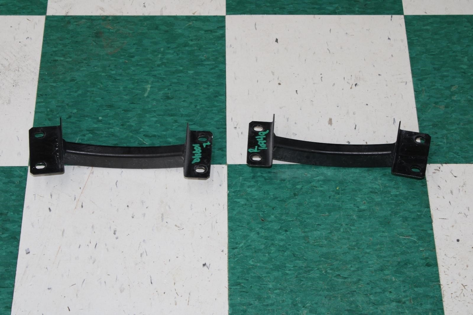 14-20 Ghibli Front LH RH Bumper Side Mounting Brackets Pair 2x OEM Original WTY