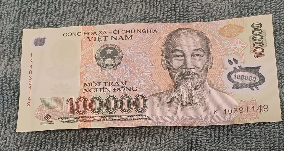 10 x 100,000 Dong Vietnam 1 Million VND Polymer Banknote Circulated - Image 2 of 3