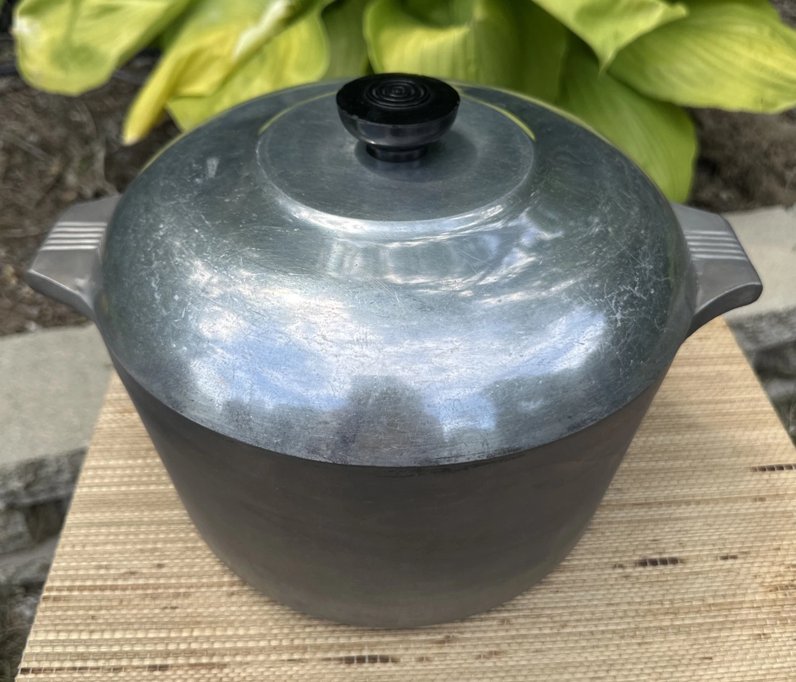 Vintage Wagner Ware Magnalite 4249 6 Qt Dutch Oven W/ Lid USA Lays Flat