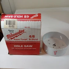Milwaukee 4/6 Super-Tough Bi-Metal Heavy Duty Hole Saw 4-3/4 Inch