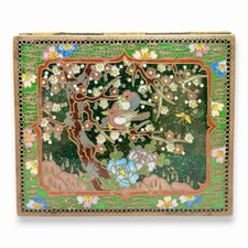 Una bella scatola e coperchio rettangolare smaltato cloisonné giapponese, laboratorio Inaba, Meiji.