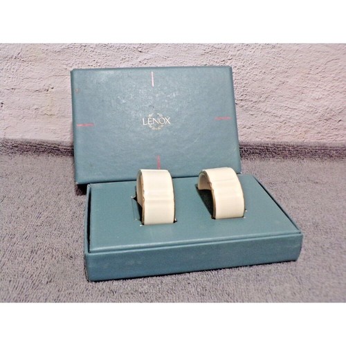 Lenox "Symphone" Napkin Holder Rings Set of 2 Gold Trim Beautiful NIB