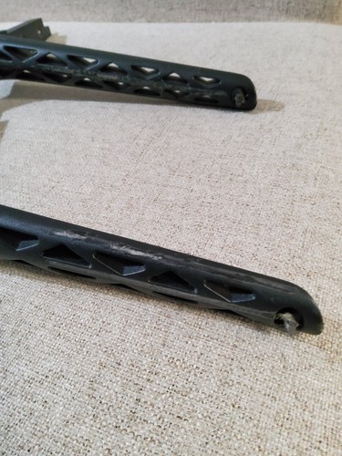 Vizio D70-D3 TV Stand Base Pedestal Legs Pair - No Screws USED SOME SCRATCHES - Picture 9 of 9