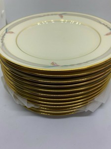 Lenox-Bone-China-GRAMERCY-6-1-2-034-Bread-amp-Butter-Plates-12-Gold-Trim