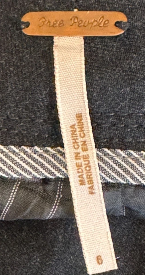 Free People Wool Blend Shorts Cuffed Fully Lined Black Women's Size 6 - Image 4 of 4