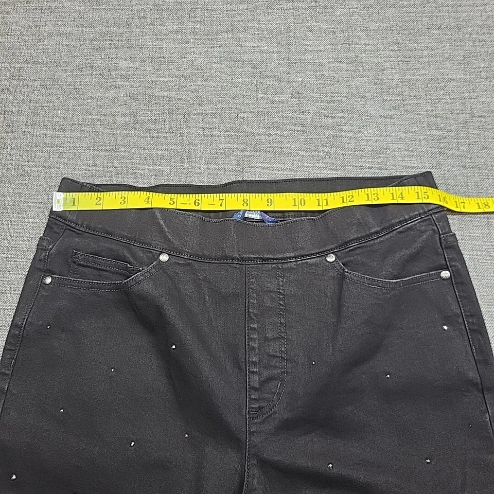 Pantalones de mezclilla Isaac Mizrahi Live True estrás talla alta 10T negros con bolsillos Foto 2 de 4