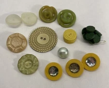 Lot of Yellow & Green Vintage Buttons Grandmother’s Core Sewing Retro Plastic