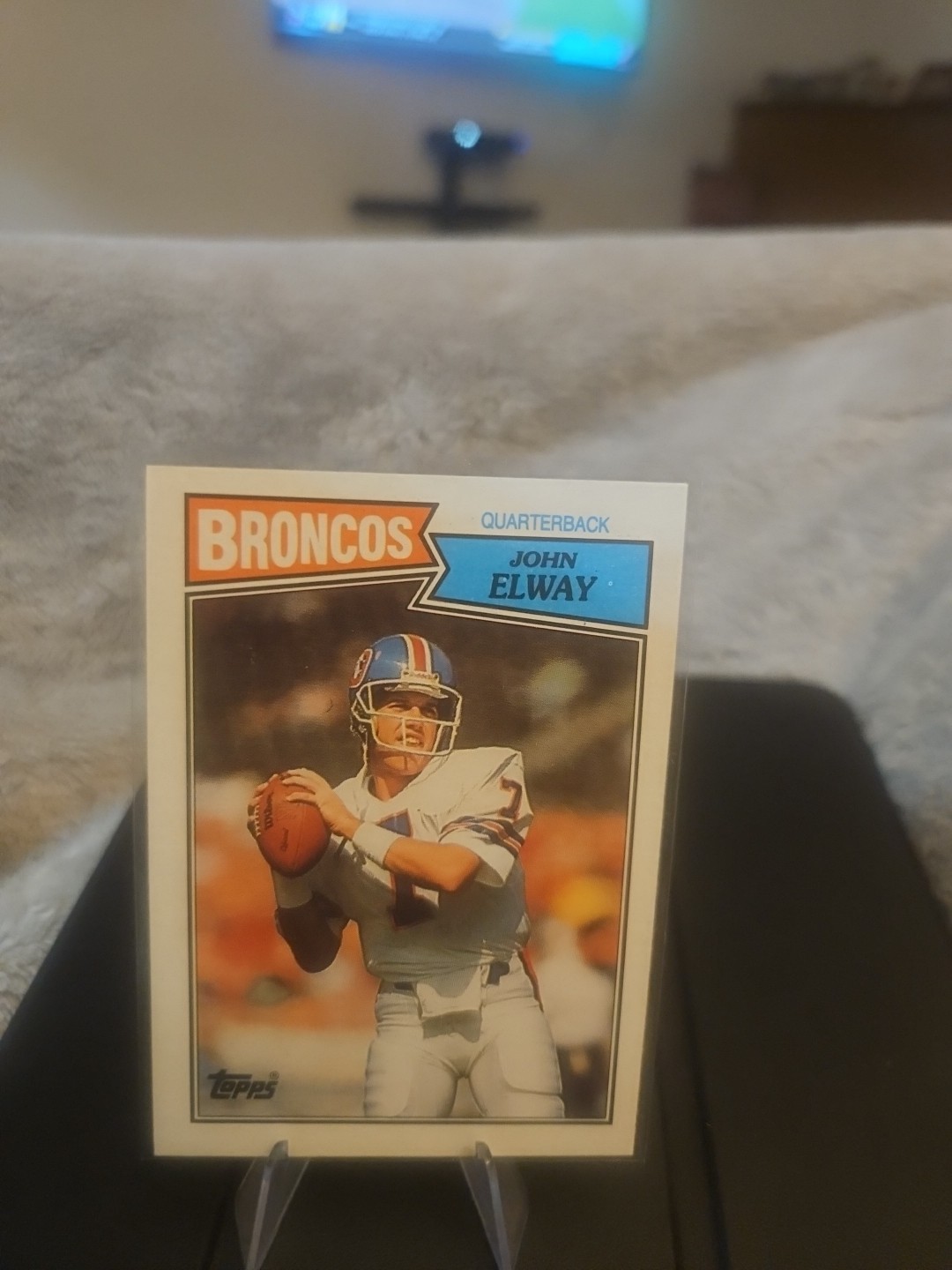 1987 Topps #31 John Elway Football Card - Denver Broncos - NFL HOF