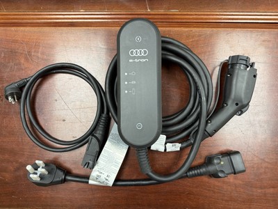 AUDI E-TRON  OEM CHARGING CABLE, 9.6KW NEMA 40A 8V4 971 675 BB