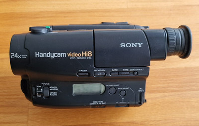 Sony Camcorder Handycam Video Hi8 CCD-TR680E PAL in Top-Zustand