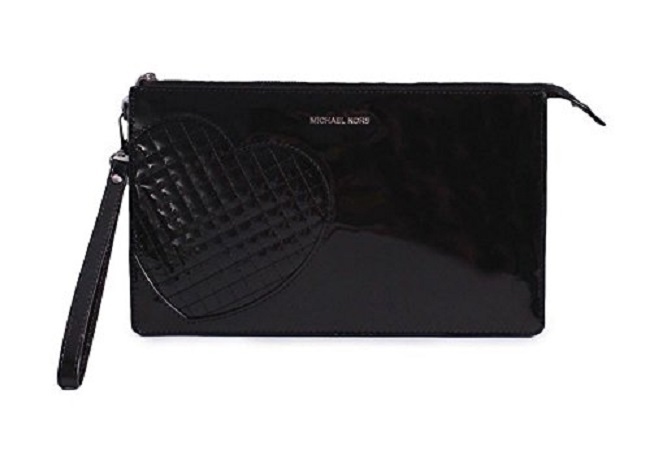 NEW MICHAEL KORS DANIELA BLACK PVC,QUILTED HEART,GOLD,LARGE  WRISTLET,CLUTCH,BAG