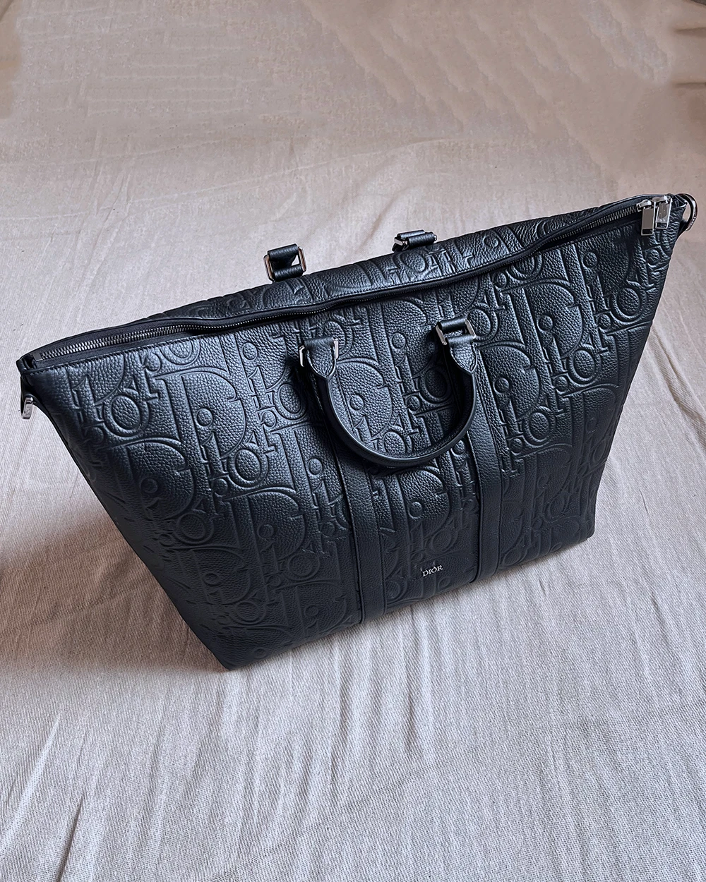 Sac Dior AW '24 Weekender 40 en cuir Gravity gaufré monogramme neuf