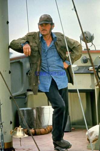 JAWS ROBERT SHAW  AS QUINT SUPERB PHOTO - Picture 1 of 1