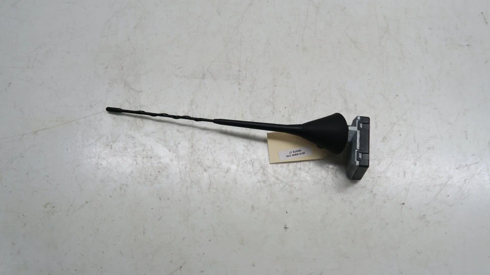 Antena trasera exterior convertible BMW 230i F23 2017-2021 OEM 6801167 Foto 3 de 4