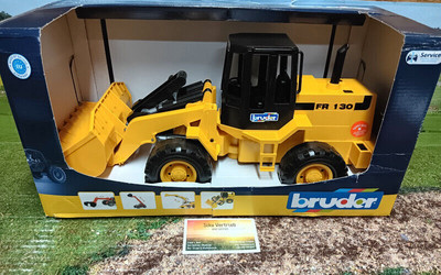 Bruder Art.Nr.:2425-Bruder Gelenkradlader FR 130,1:16,neu in OVP,Baumaschinen