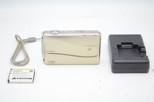 FUJIFILM FinePix Z800EXR 12.0MP Compact Digital Camera Gold R250825a