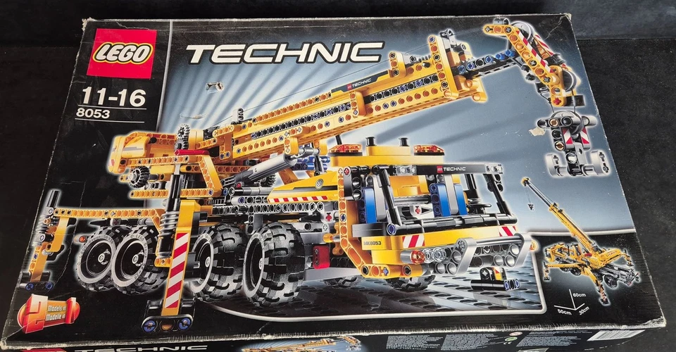 LEGO Technic 8053 Mobile Crane, photo 3 of 5