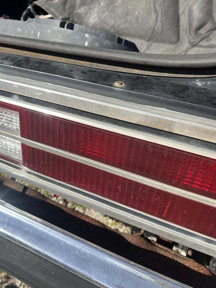 Luces traseras Buick Electra 1980-1984 luces de freno izquierda y derecha 2 piezas Foto 3 de 4