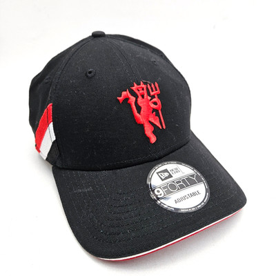Manchester United x New Era Fan Flag 9Forty Adjustable Cap Black w/ Red Logo