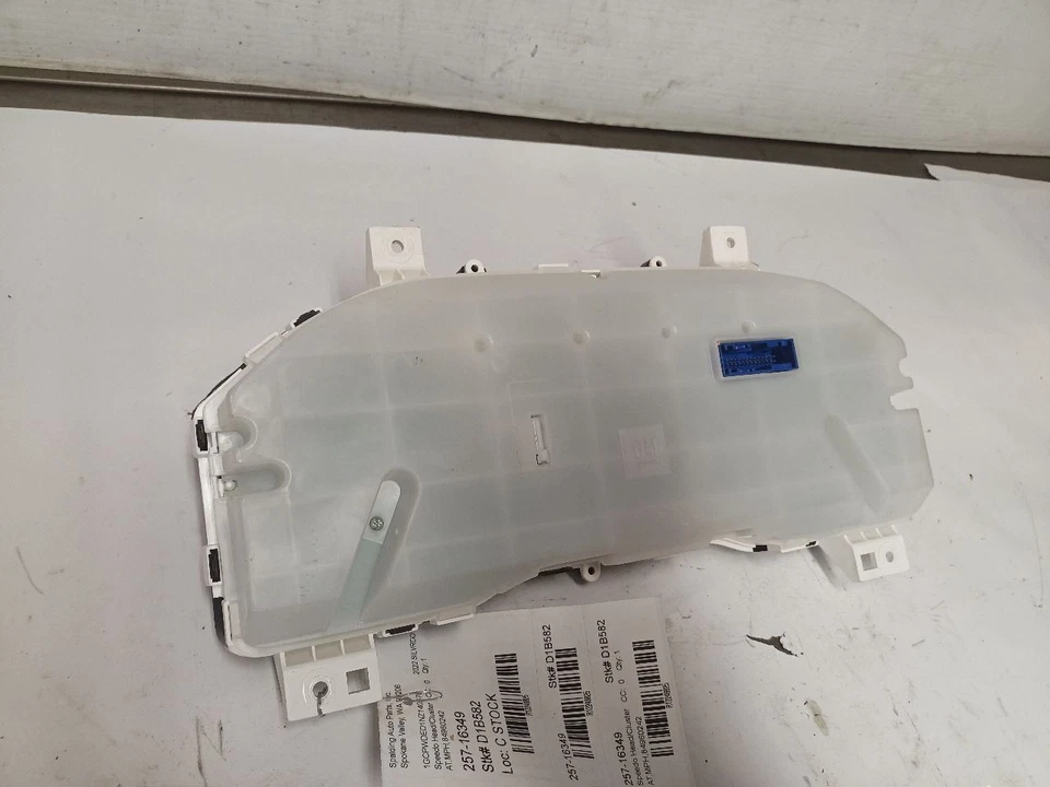 MPH & KPH Speedometer from 2022 Chevrolet Silverado 1500 12246825 - Image 2 of 4