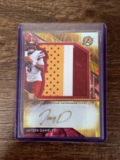2024 Topps Resurgence RC Patch Autographs Jayden Daniels #RPA-JD Gold Power /50