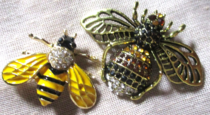 VINTAGE PAIR OF 2 MIXED BUMBLE BEE BROOCHES - 1-3/8th & 1-3/4 inches